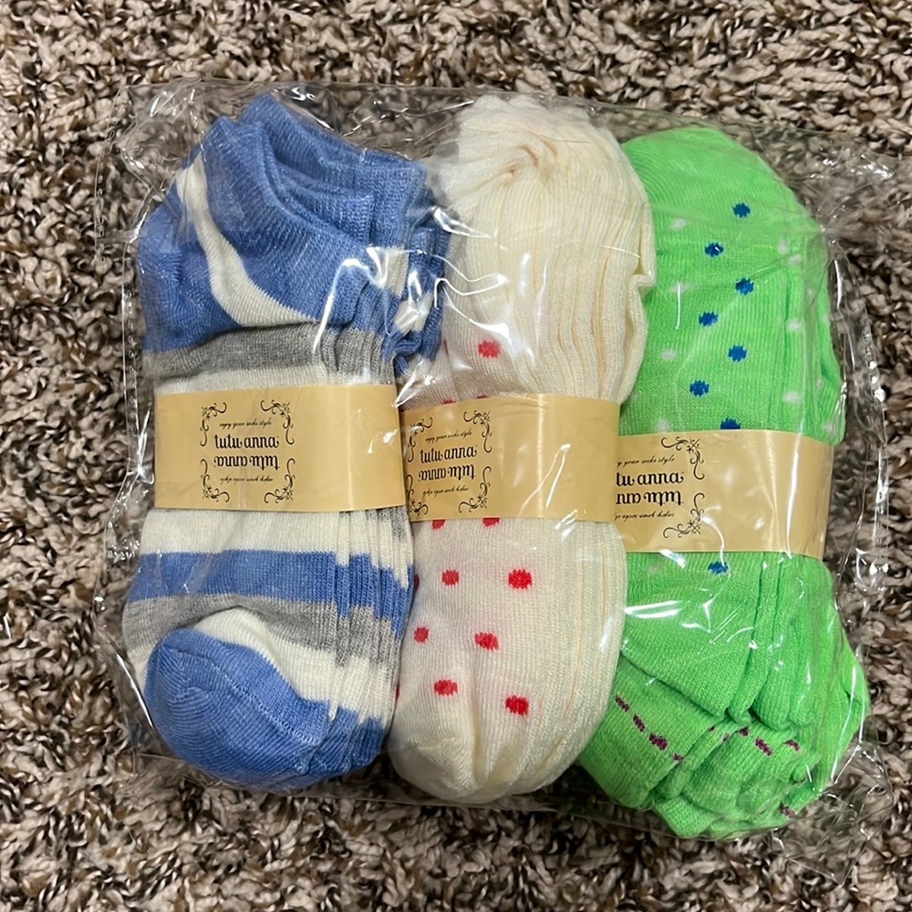 15 pairs of no show socks